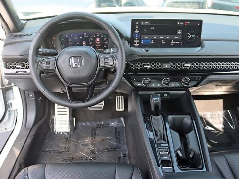 Used 2024 Honda Accord Sport image 17