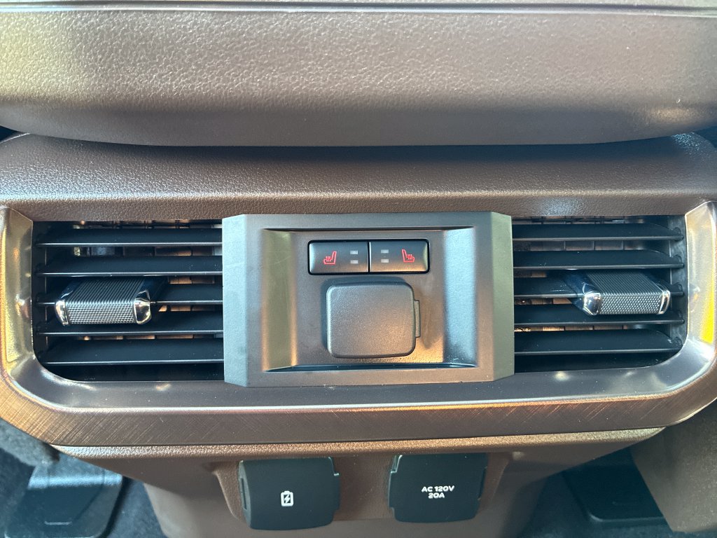 Used 2025 Ford F150 King Ranch w/ FX4 Off-Road Package AWD/4WD image 18