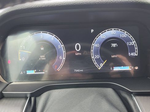 Used 2025 Jeep Grand Cherokee Altitude AWD/4WD image 19