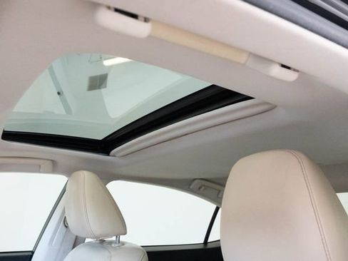 Used 2013 Lexus ES 350 w/ Luxury Pkg FWD image 4