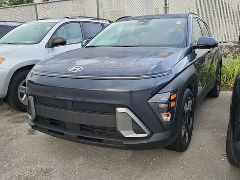 Used 2024 Hyundai Kona SEL FWD image 3