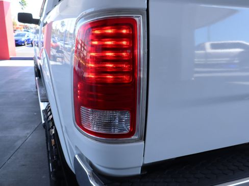 Used 2016 RAM 2500 Longhorn w/ Snow Chief Group image 18