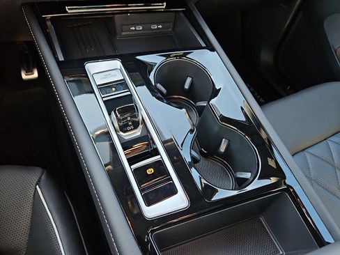 New 2026 Volkswagen Atlas Cross Sport SEL Premium R-Line image 16