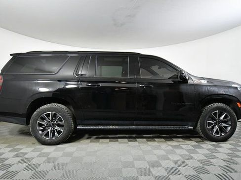 Used 2023 Chevrolet Suburban Z71 w/ Luxury Package image 15
