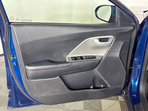 Used 2018 Kia Niro LX FWD image 10