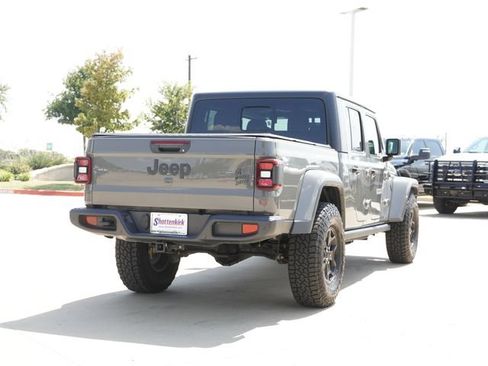 Used 2021 Jeep Gladiator Sport AWD/4WD image 8