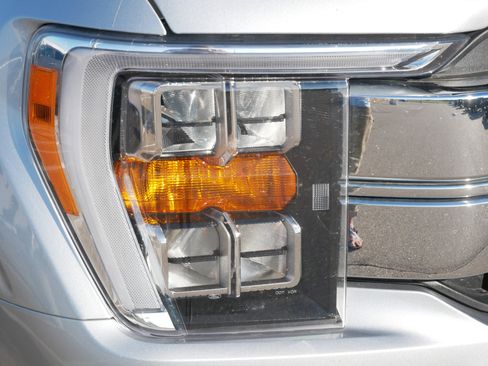 Used 2022 Ford F150 Lariat w/ Equipment Group 501A Mid image 16