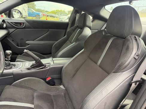 Used 2023 Toyota GR86 Premium w/ ALL Weather Mat Package (TMS) RWD image 11
