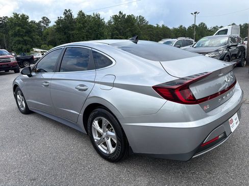 Used 2022 Hyundai Sonata SE w/ Winter Weather Package FWD image 6