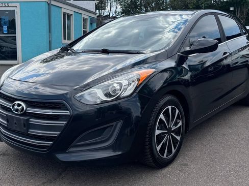 Used 2017 Hyundai Elantra GT FWD image 7