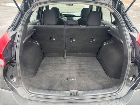 Used 2018 Nissan Kicks SV w/ Exterior Package image 18