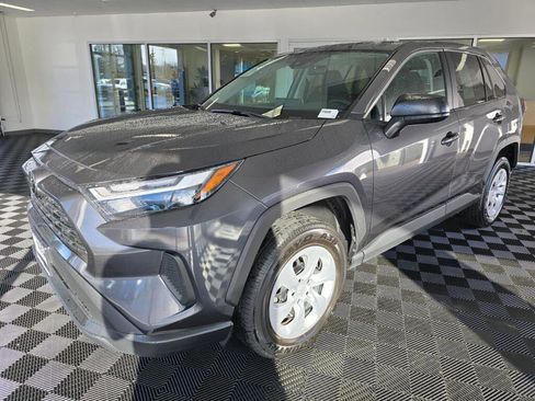 Used 2025 Toyota RAV4 LE image 7