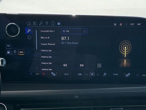 Used 2025 Chevrolet Equinox LT image 10