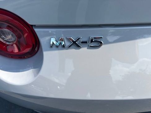 New 2026 MAZDA MX-5 Miata Club w/ Weather Package RWD image 12