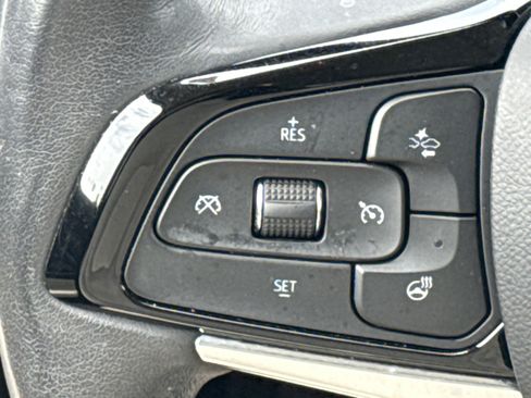 Used 2023 Buick Enclave Essence w/ Experience Buick Package FWD image 19