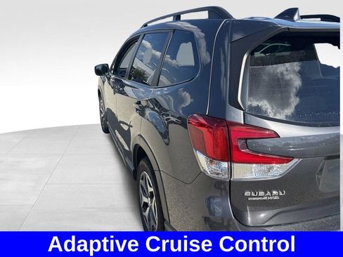 Used 2021 Subaru Forester Premium AWD/4WD image 4