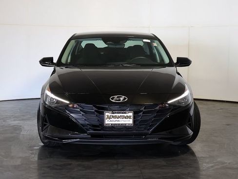 Used 2023 Hyundai Elantra SEL FWD image 9