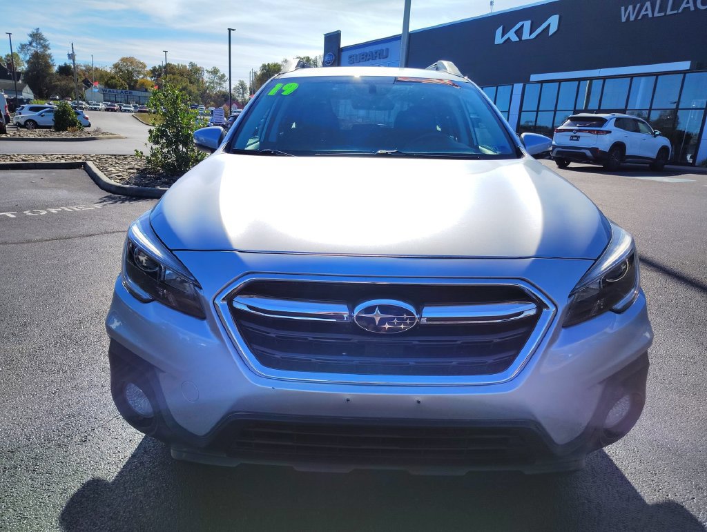 Used 2019 Subaru Outback 2.5i Limited AWD/4WD image 2