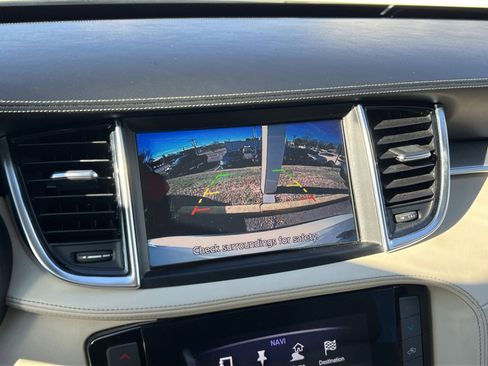 Used 2019 INFINITI QX50 Luxe w/ Navigation Package image 19