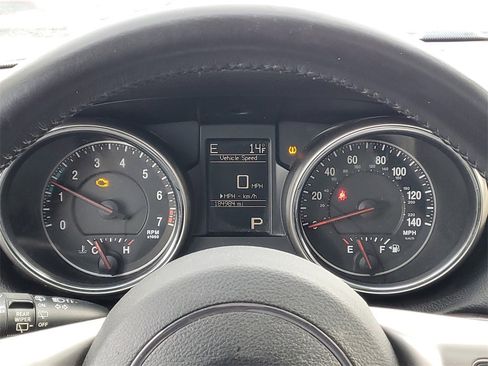 Used 2012 Jeep Grand Cherokee Laredo image 12