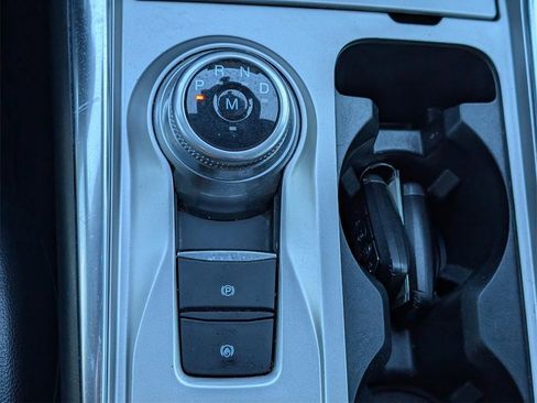 Used 2020 Ford Explorer XLT w/ Equipment Group 202A image 19