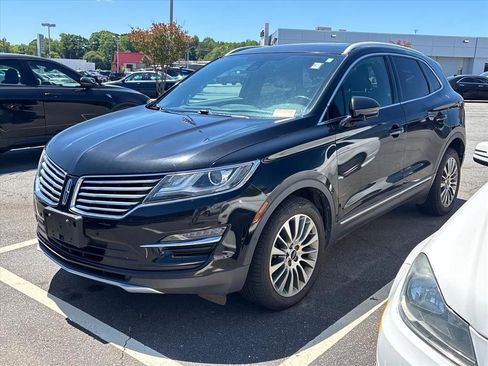 Used 2017 Lincoln MKC Reserve FWD image 2