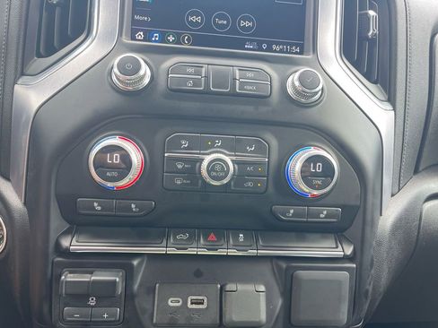 Used 2023 GMC Sierra 2500 SLE image 18