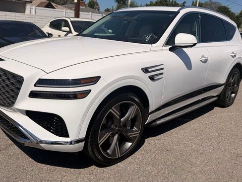 Used 2025 Genesis GV80 2.5T Prestige AWD/4WD image 2