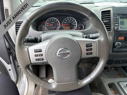 Used 2019 Nissan Frontier SL RWD image 10