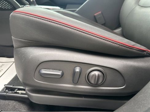 Used 2024 Chevrolet TrailBlazer RS w/ Convenience Package image 20