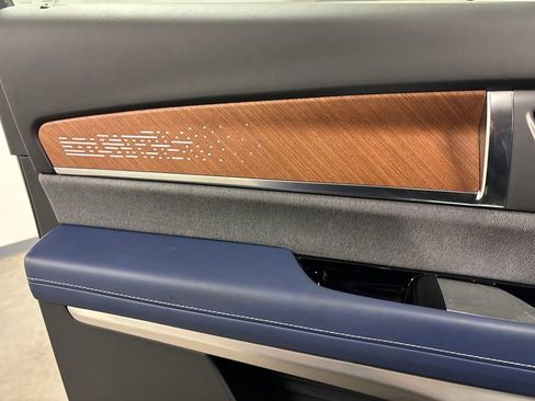 New 2026 Cadillac Vistiq Premium Luxury image 26