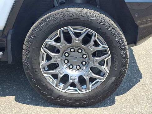 Used 2025 GMC Hummer EV 3X AWD/4WD image 28