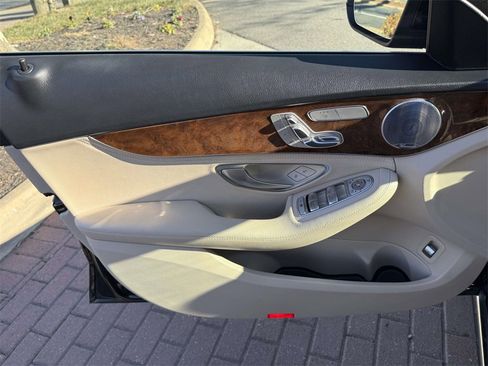 Used 2016 Mercedes-Benz C 300 C 300 image 9