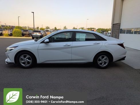 Used 2023 Hyundai Elantra SEL FWD image 6