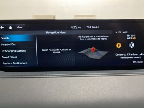 Used 2024 Genesis G80 image 45