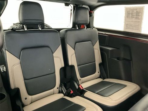 Used 2023 Ford Bronco Wildtrak image 23