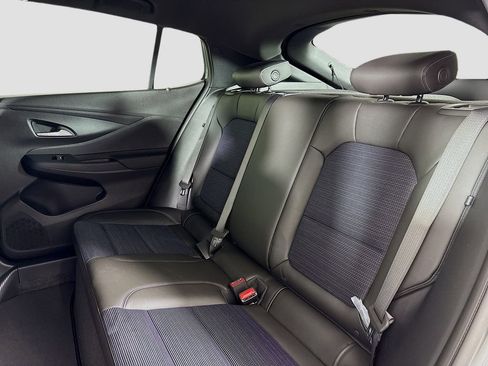 Used 2025 Buick Envista Preferred w/ Convenience I Package image 26