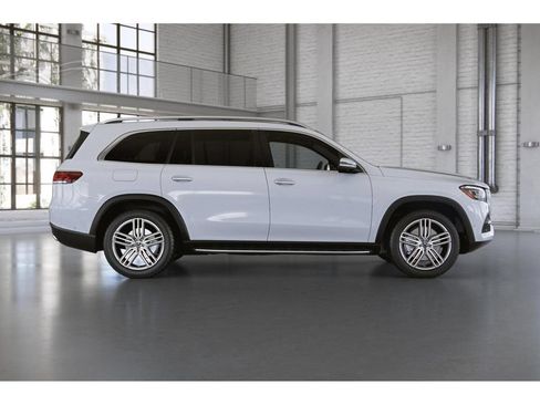 Used 2023 Mercedes-Benz GLS 450 4MATIC image 17