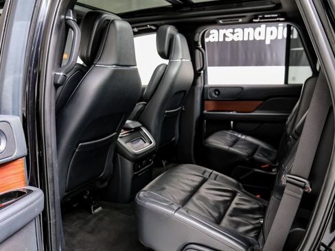 Used 2024 Lincoln Navigator Reserve image 36