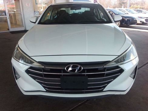 Used 2019 Hyundai Elantra SE w/ Cargo Package image 2