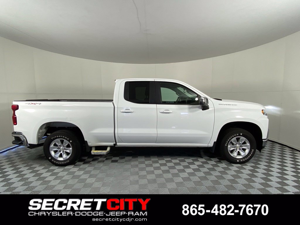 Used 2020 Chevrolet Silverado 1500 LT w/ Convenience Package AWD/4WD image 8