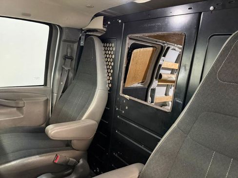 Used 2019 GMC Savana 2500 w/ Driver Convenience Package RWD image 16