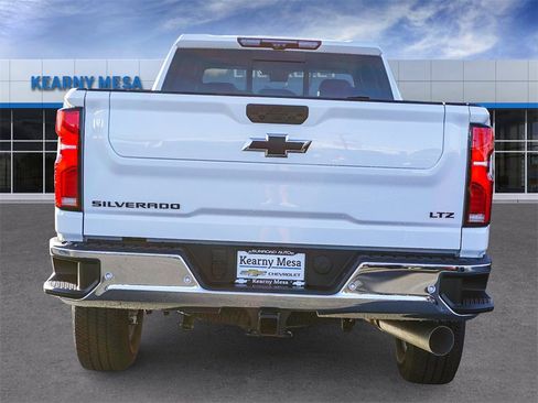 New 2026 Chevrolet Silverado 3500 LTZ w/ LTZ Premium Package image 5