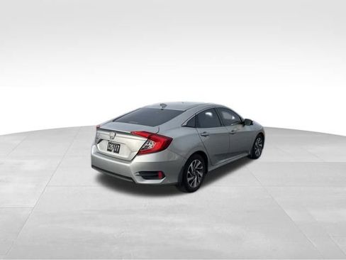 Used 2017 Honda Civic EX image 8