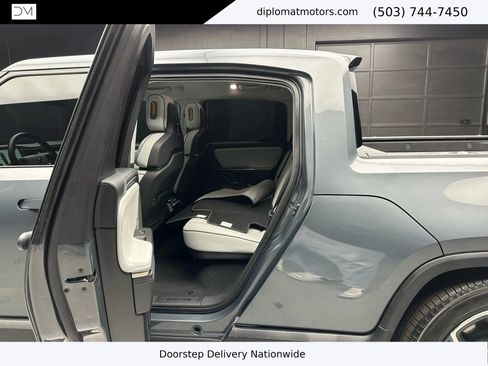 Used 2023 Rivian R1T Adventure image 20