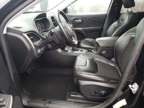 Used 2020 Jeep Cherokee Latitude Plus w/ Comfort/Convenience Group image 15