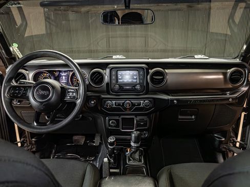 Used 2019 Jeep Wrangler Unlimited Sport AWD/4WD image 14