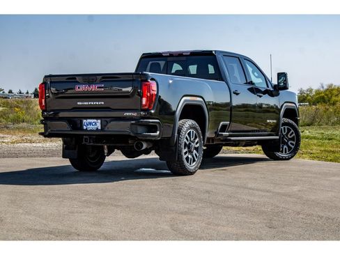 Used 2022 GMC Sierra 2500 AT4 w/ AT4 Premium Plus Package image 15