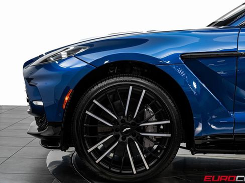 Used 2023 Aston Martin DBX 707 image 14