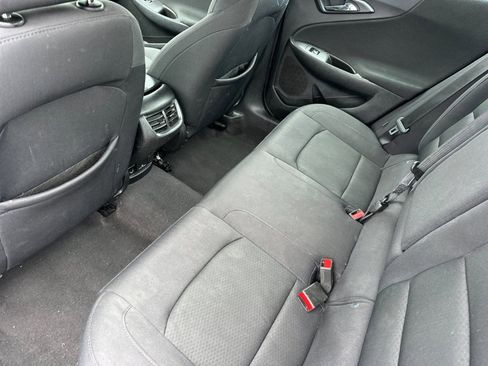 Used 2017 Chevrolet Malibu LT image 12